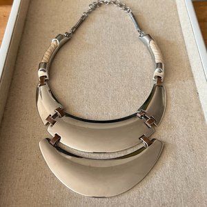 Stella & Dot Aphrodite Statement necklace